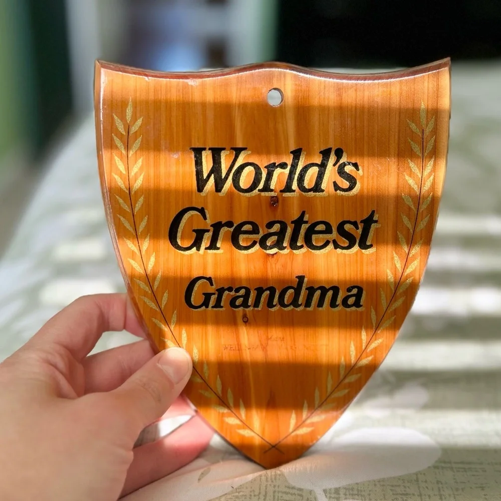 Dainty Glazed Wood Greatest Grandma Rustic Retro Cottagecore Wall Decor Accent